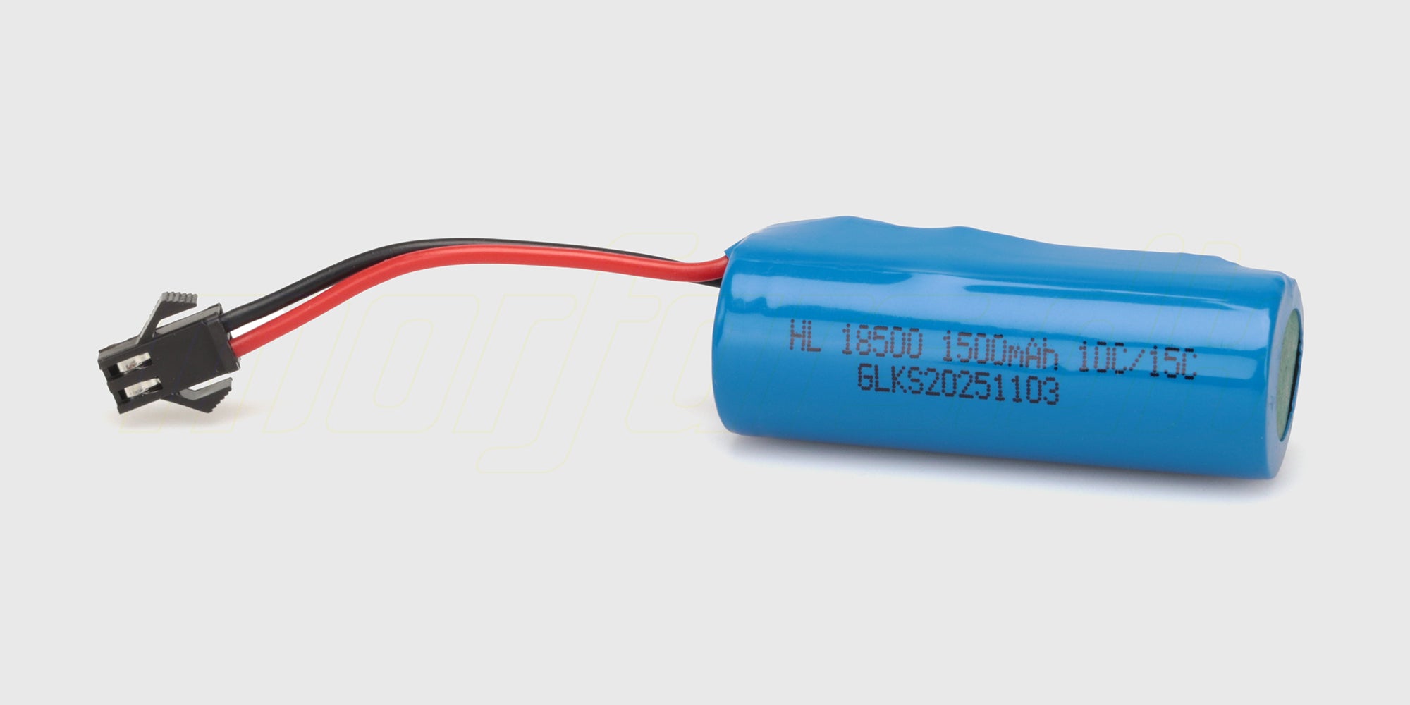 Blåt 18500 Li-ion batteri på 3,7V og 1500mAh med hvid label og SMP-stik monteret med ledninger.