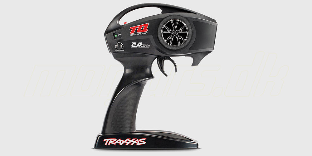 Sort Traxxas TQ 2,4GHz fjernstyring til Traxxas Stampede monteret med rat og knapper.