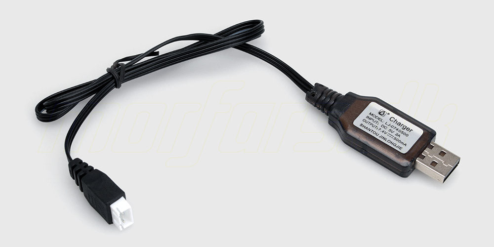 Sort USB-ladekabel til Spirit fjernstyret bil med hvidt stik til batteriopladning.