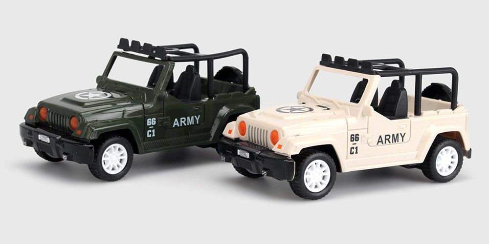 Grøn fjernstyret Army Jeep med terrængående dæk og autentiske militærdetaljer.